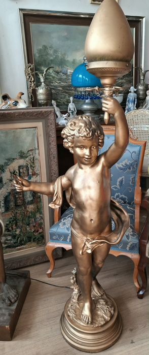 Голяма     лампа