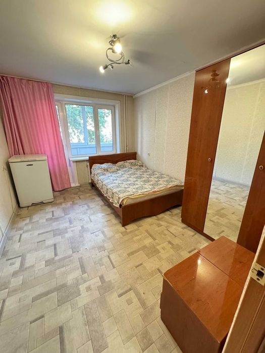 продается 2 ком квартира