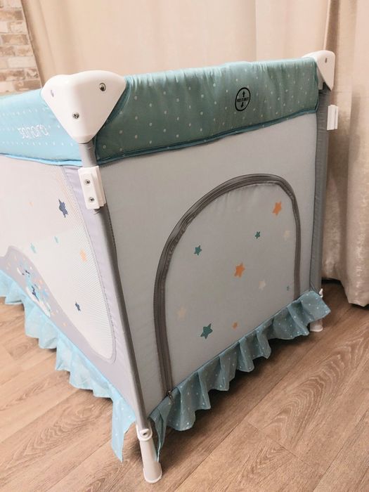 Сгъваема преносима кошара на 2 нива,със сгъваем матрак