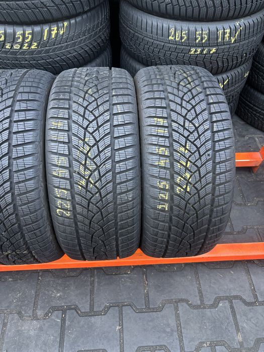 Anvelope Iarna 225/45/17 GoodYear UltraGrip Performance 225 45 17 R17
