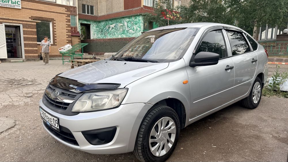 Продам автомобиль Лада Гранта
