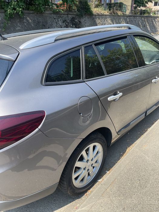 Renault Megane an 2010 automatic