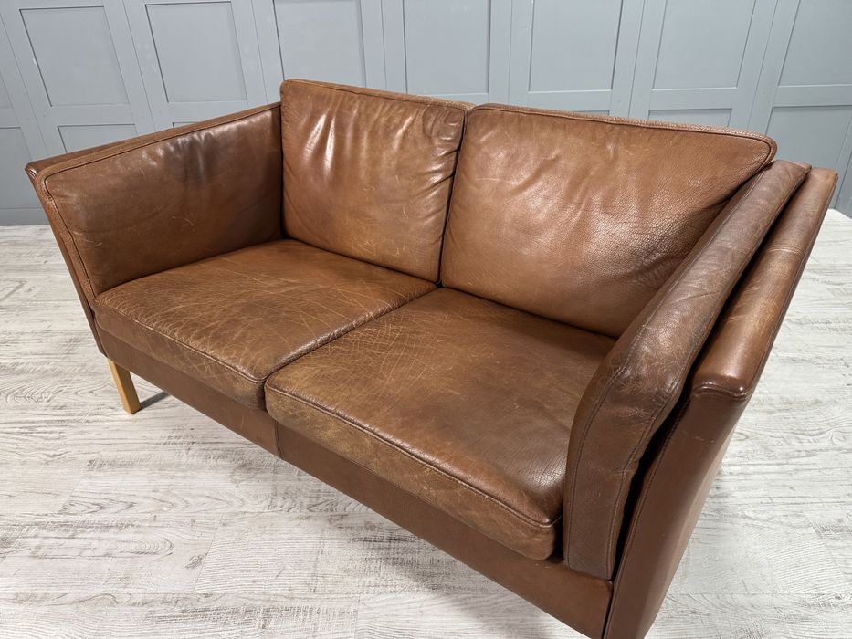 Винтидж диван 2-ка естествена кожа Д1134