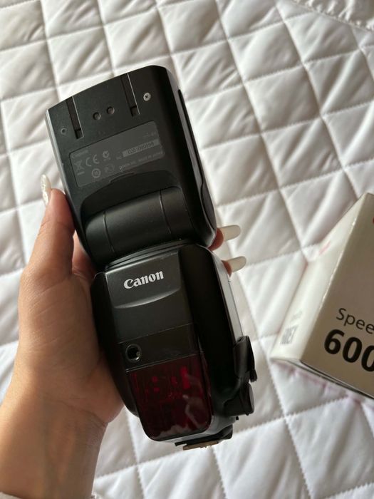 Cannon speedlite 600ex