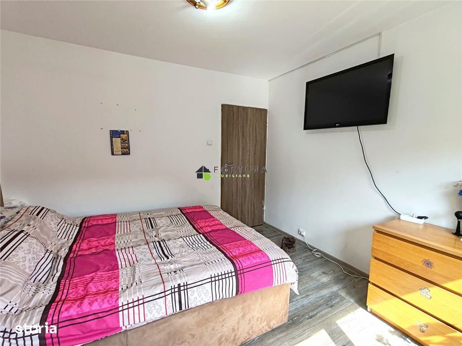 Apartament 3 camere , etaj intermediar - Astra