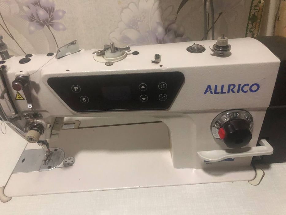 Tikuv mashinasi sotiladi holati alo bir qol ishlatilgan