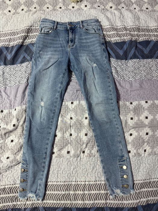 Дънки с ниска талия