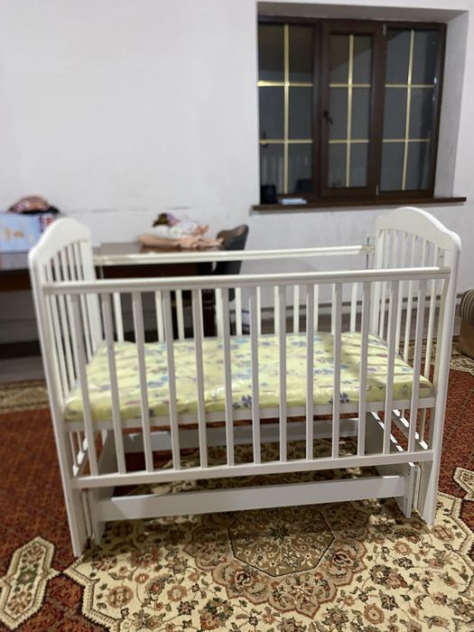 Продам манеж в хорошом состание