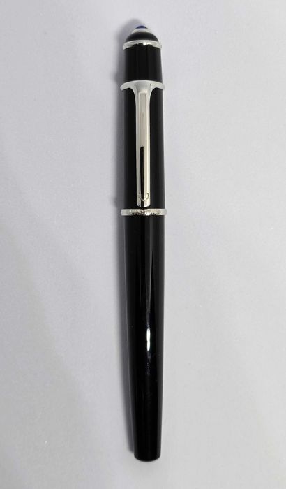 Химикалки Montblanc, S.T. Dupont и Cartier