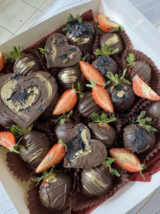 Свежая клубника в шоколаде