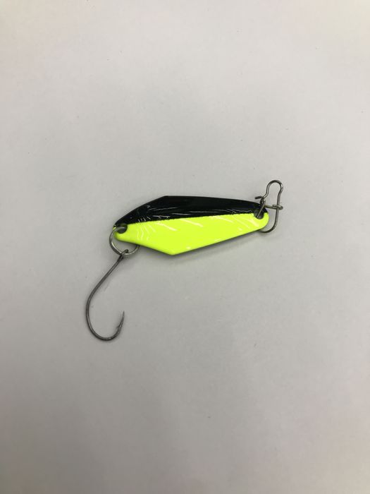 Блесна на форель 2.5г