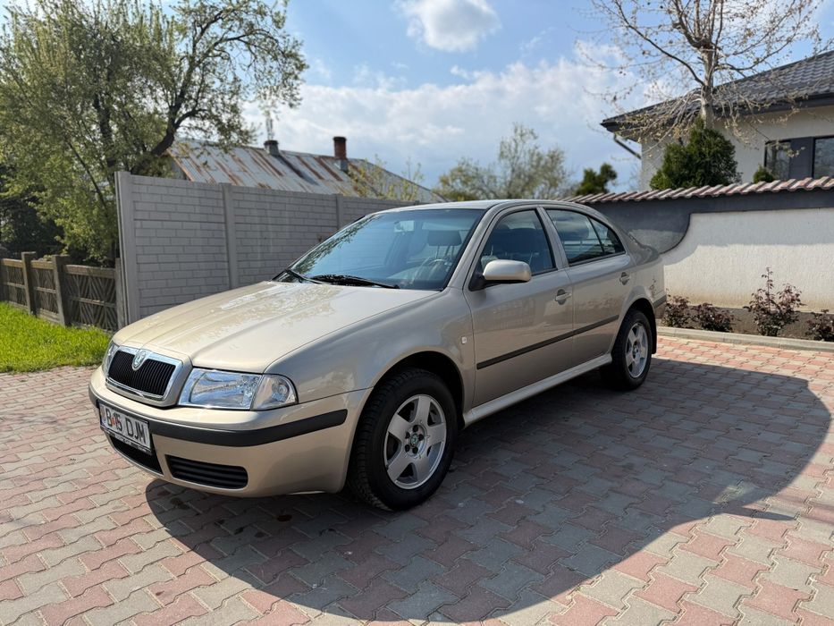 Skoda Octavia 1.4 MPI 2006 / 108000 km / proprietar de noua