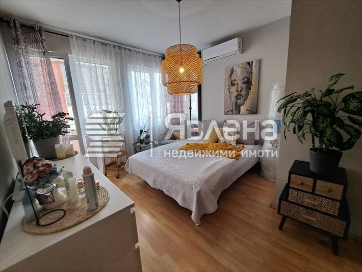 Прекрасен двустаен апартамент във Виница