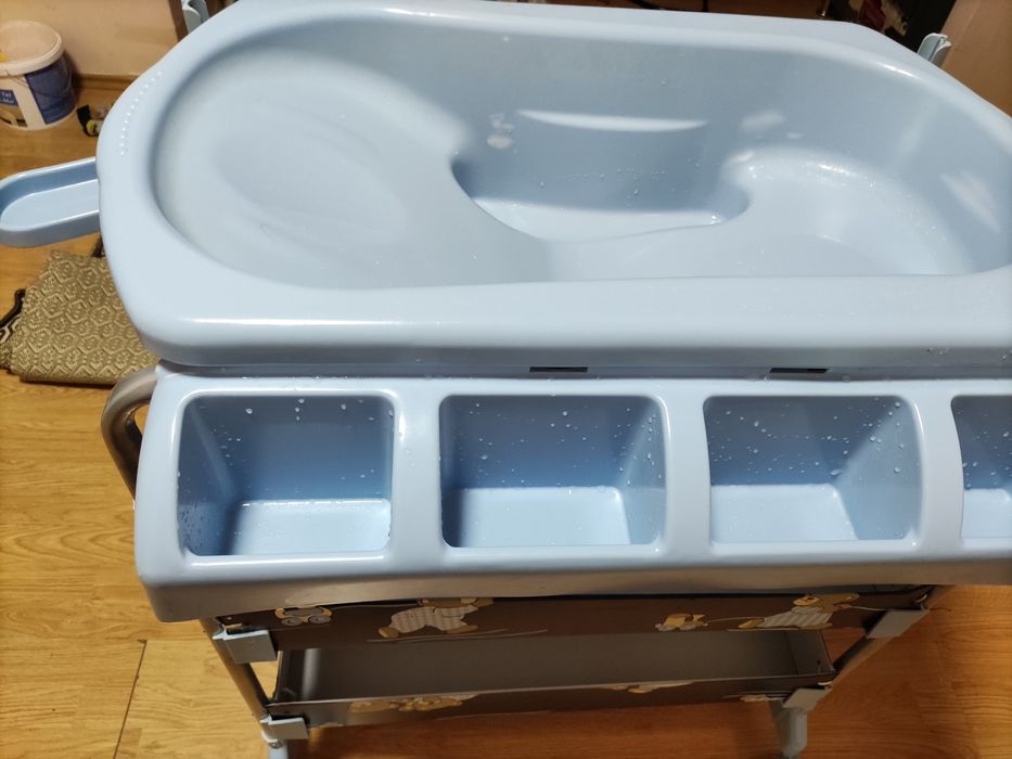 Ванночка-пеленальный столик