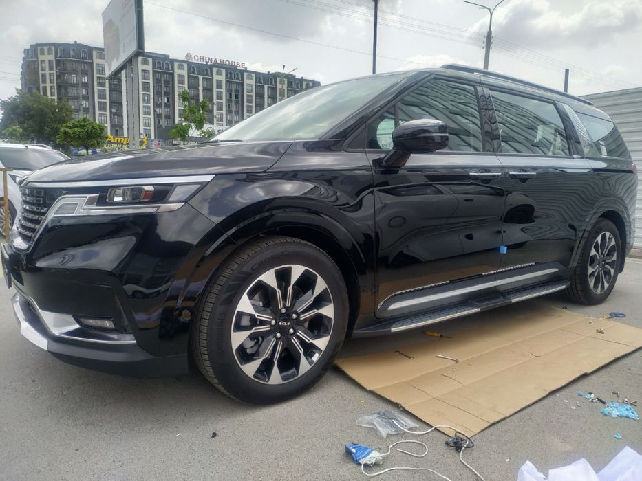 Parok ot kia cornival