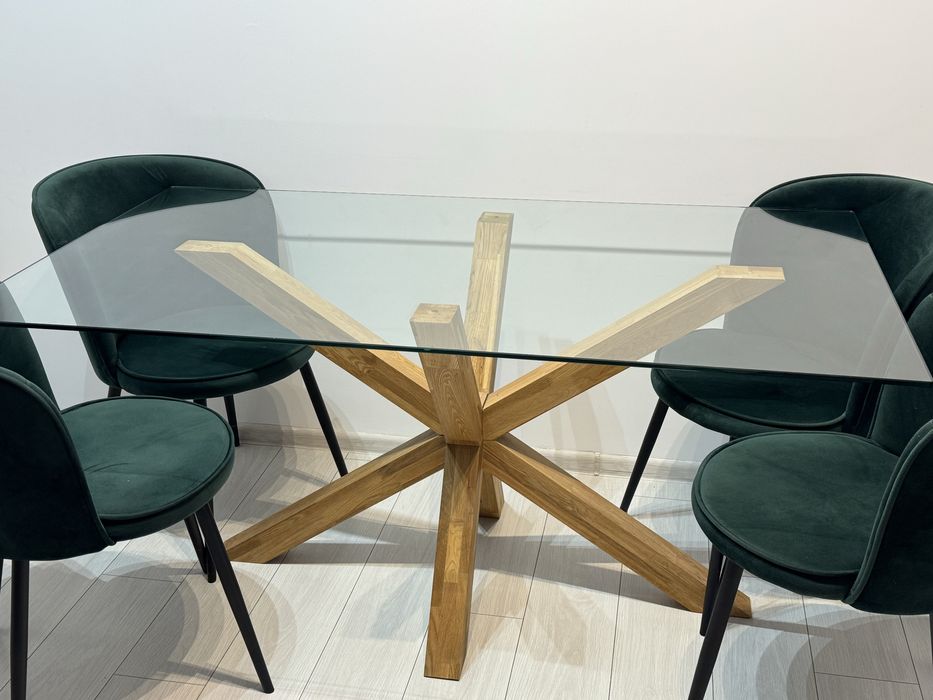 Masa living cu blat de sticla + scaune