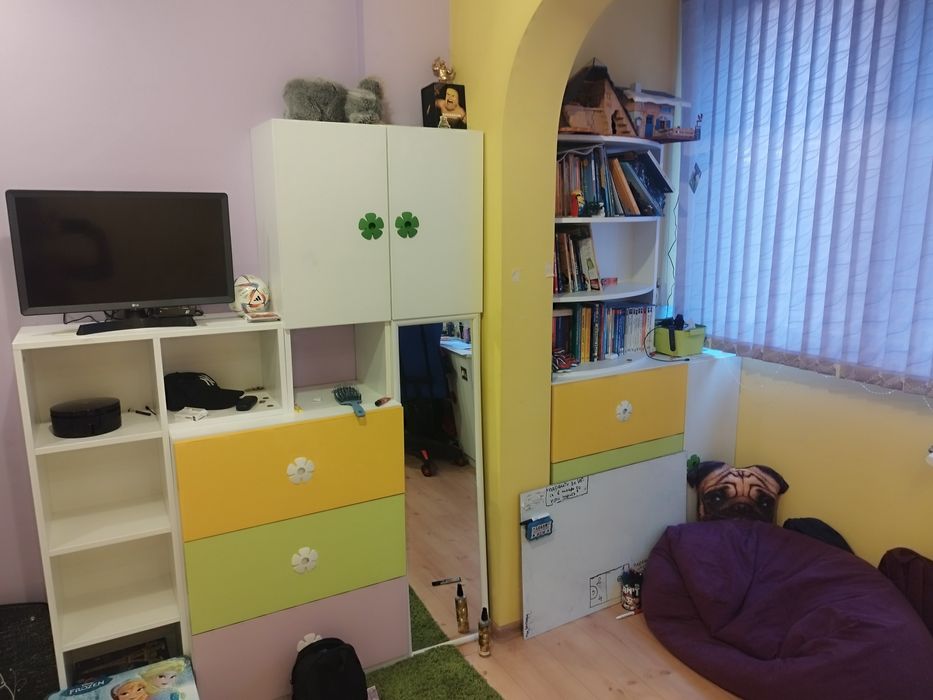 Продавам детска стая за момиче