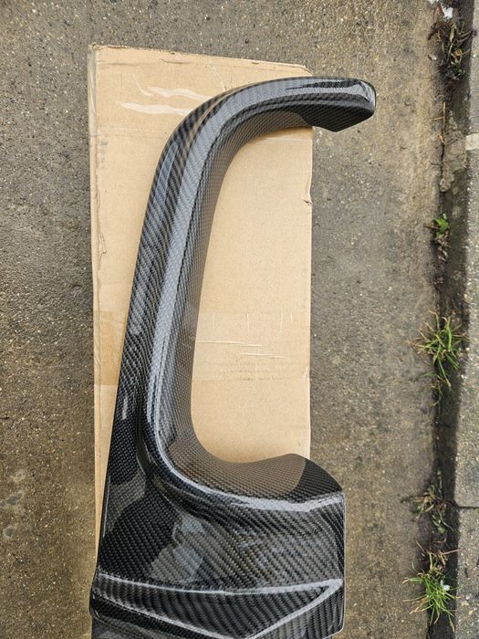 Заден дифузер от карбонови нишки за mercedes w219 CLS63 2007 до 2011