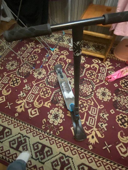 Продам самокат Explor