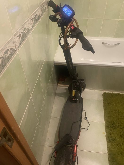 Продам электро самокат