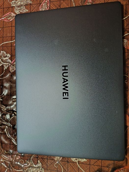 Продам ноутбук Huawei