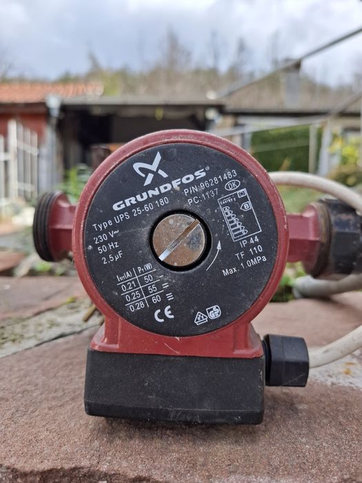 Продавам помпа за парно