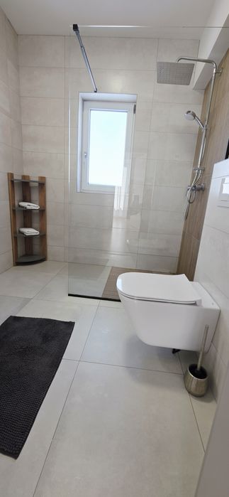 Proprietar, ofer spre inchiriere vila moderna in duplex
