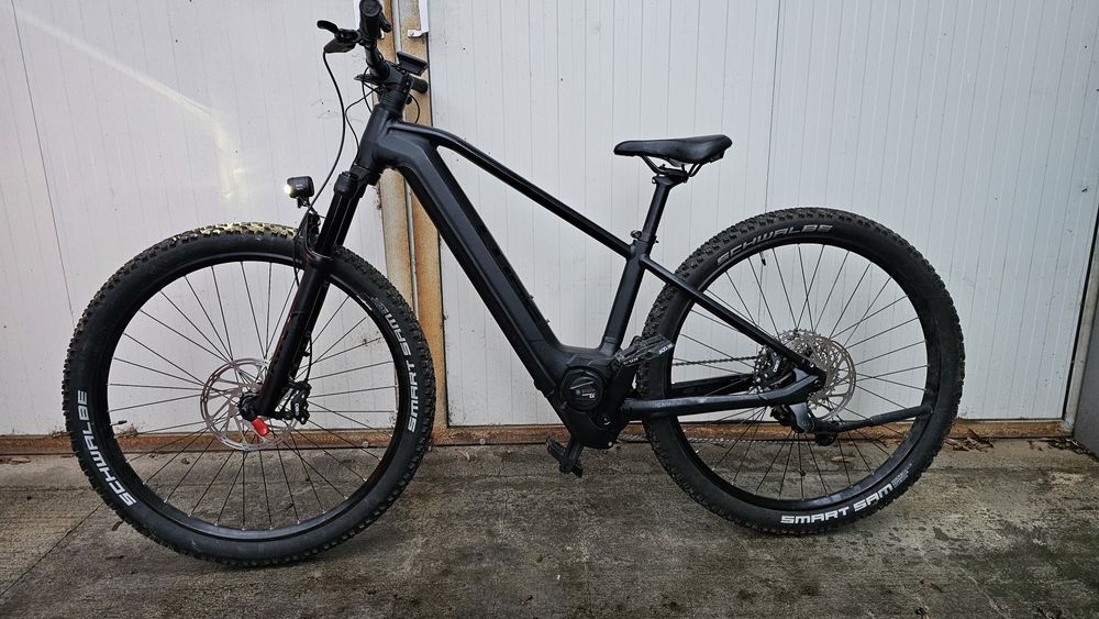 Електрически кубе реакшън