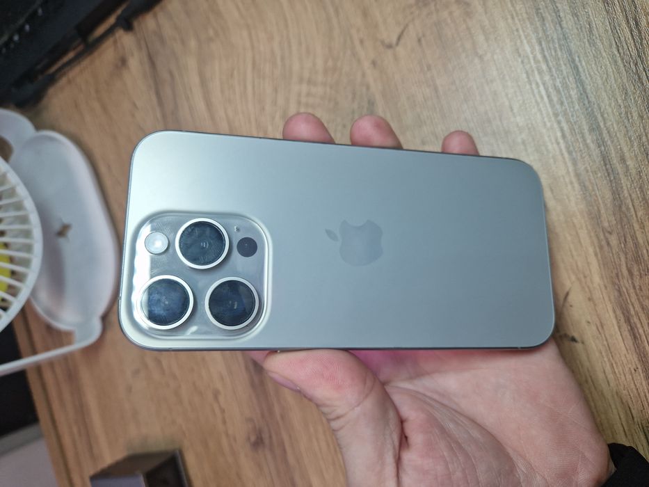 Айфон 15 про на запчасти