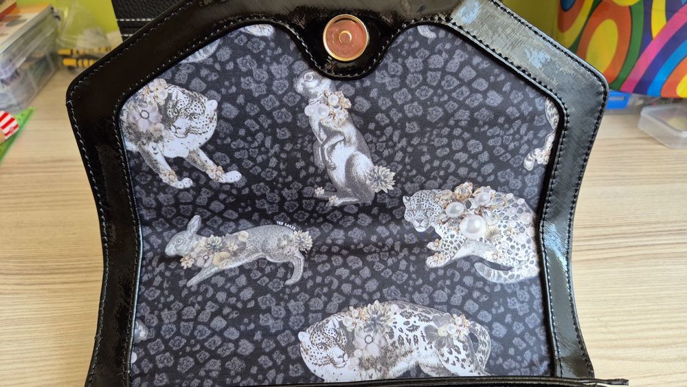 Geanta Ted Baker
VIVANAA - Geantă