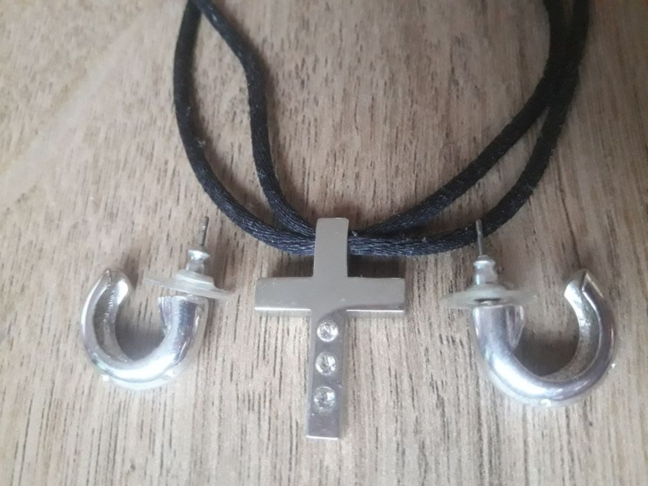 Колие с обици с цирконий