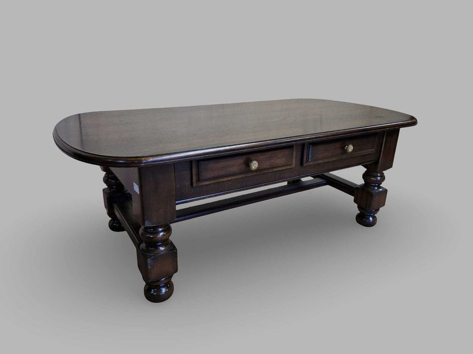 Дъбова холна маса с два броя чекмеджета