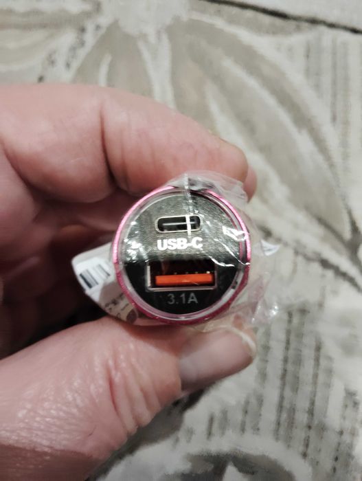 Адаптер за зареждане в запалка