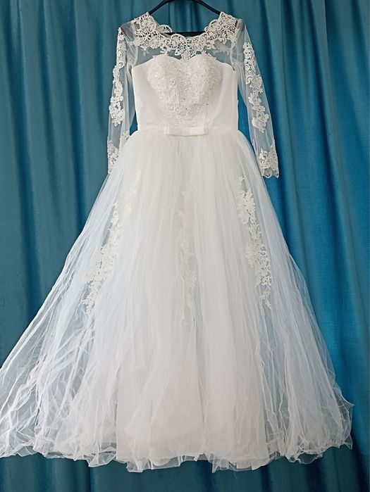 Продам свадебное платье с фатой