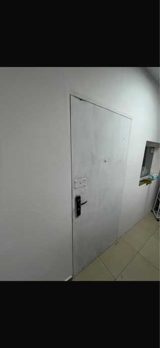 Железная дверь цена 15000 торг есть