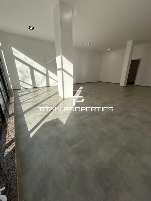Дава се под наем Магазин в Пловдив, Южен - 90 кв.м за 612 € - Снимка #1