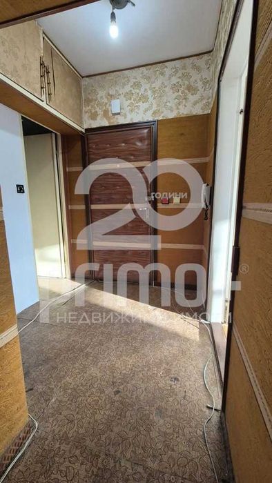 Двустаен апартамент в кв. Бузлуджа за продажба