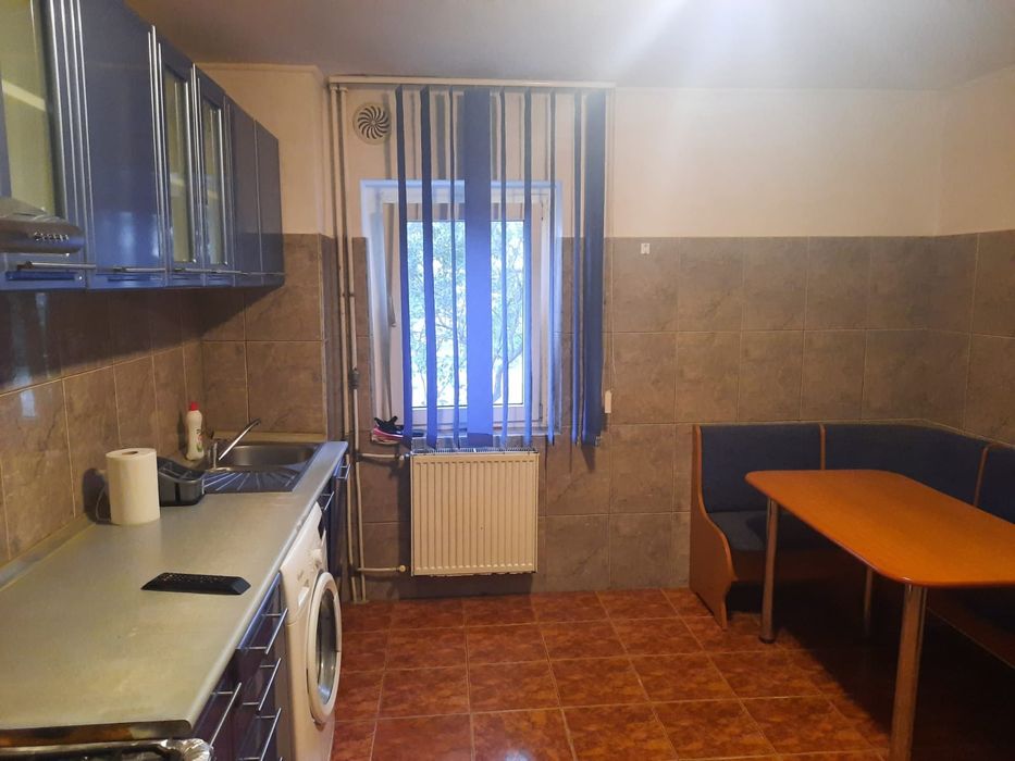 Inchiriez apartament 2 camere