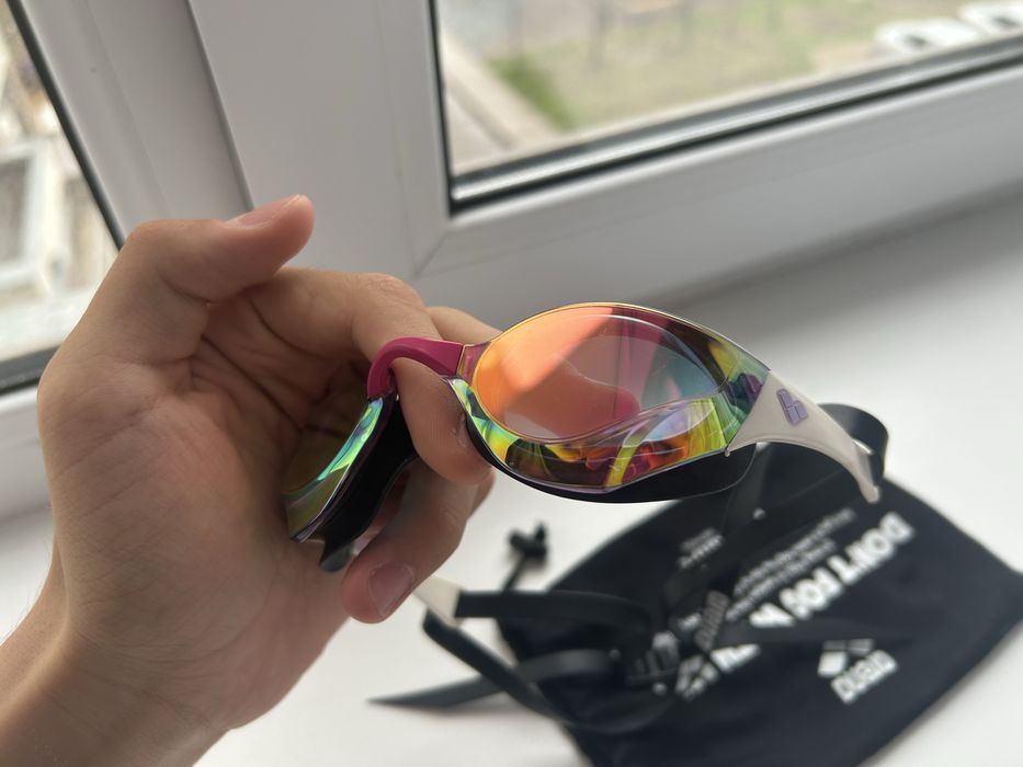 ARENA Cobra Edge Swipe Mirror, инвернтарь