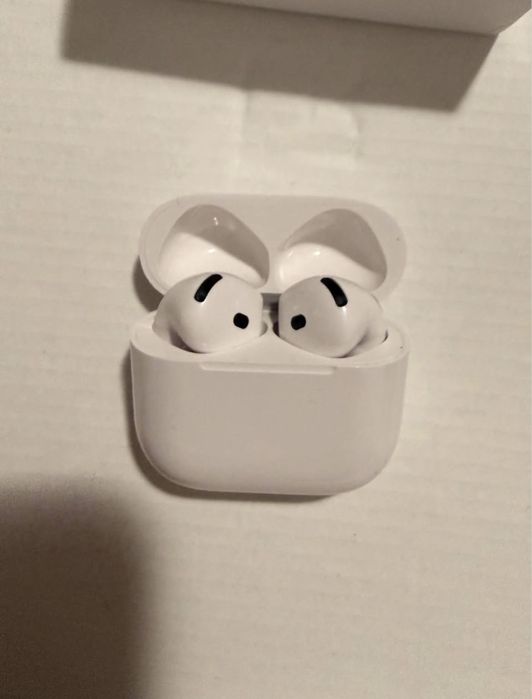 Vand Airpods 4 NOI