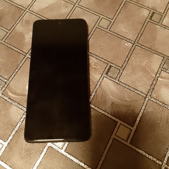 Matorla g32 srochno sotiladi