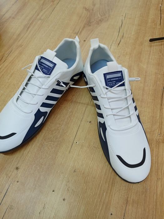 Кроссовки 43-44 размер