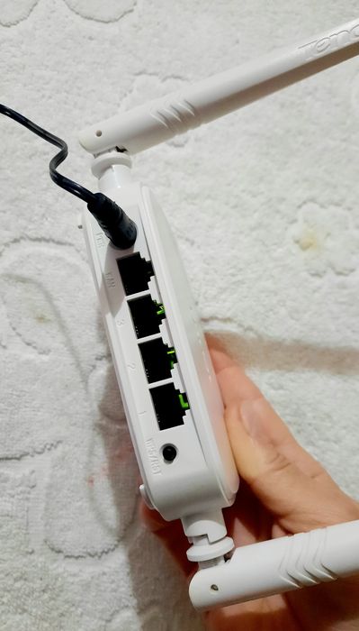 Router Tenda Wireless N300 - Easy Setup N301