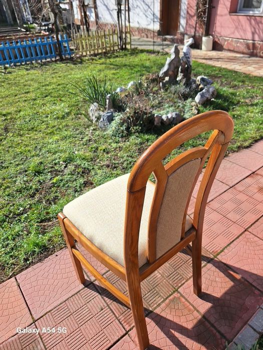 Продавам столове