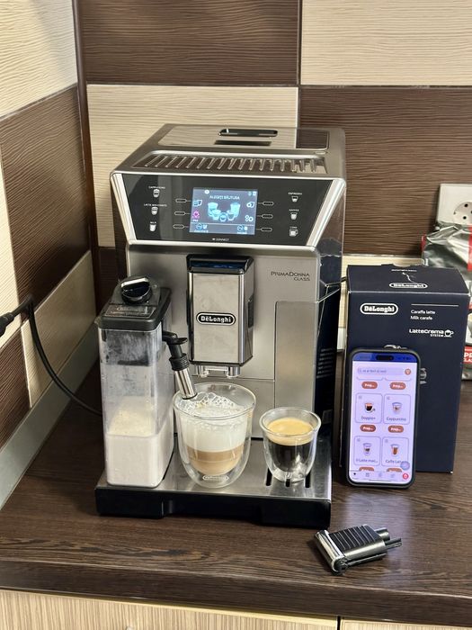 DeLonghi  Pima Donna  Class  espressor expresor cafea cappccino latte macchiato  19 bar wifi aplicatie