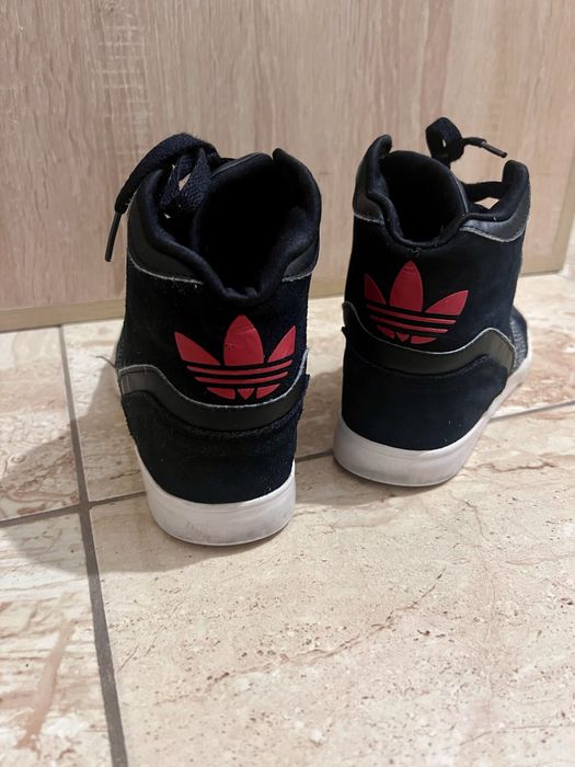 Дамски кецове Adidas