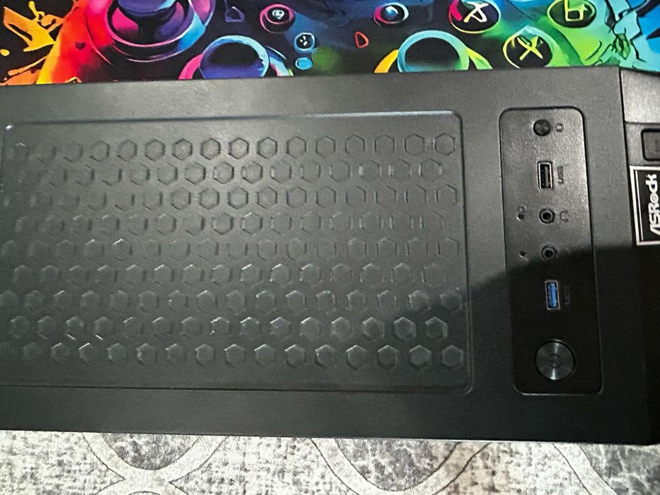 Комплект Геймарки компютар +всичко което се вижда на снимката