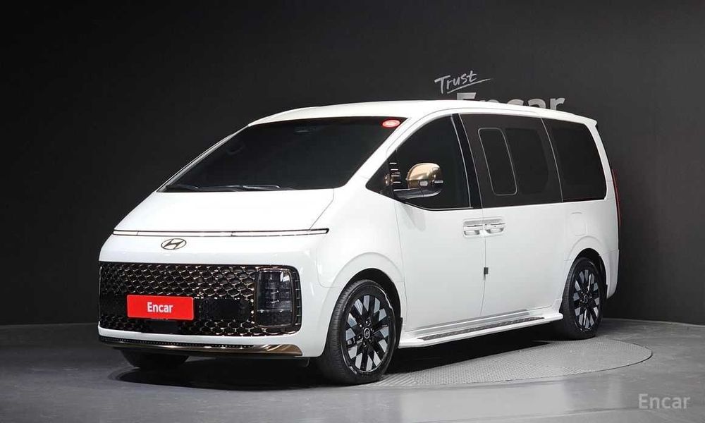 Hyundai Staria 2024