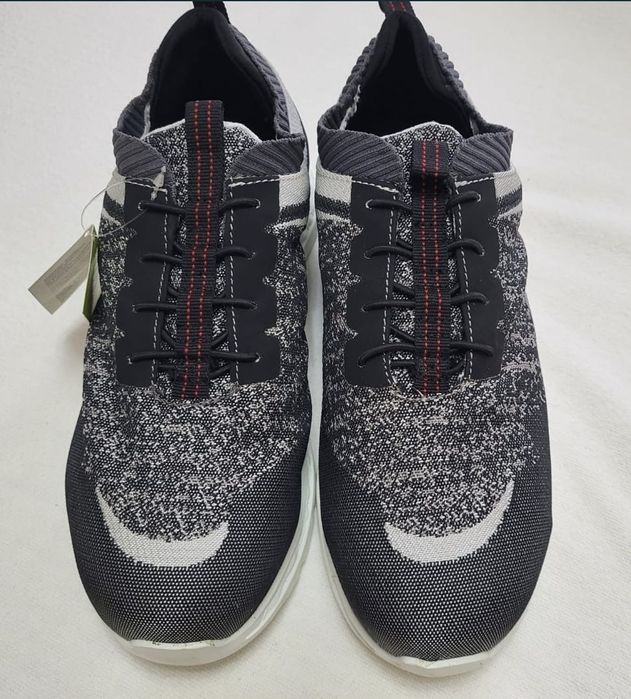 Pantofi noi cu vârf metalic 39