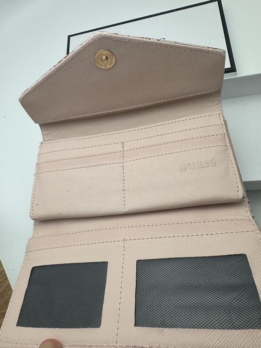 Portofel dama Guess